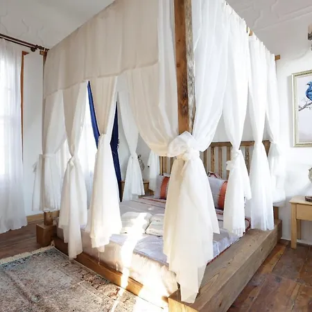 Meltem Hanim Konagi Ula