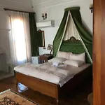 Meltem Hanim Konagi *